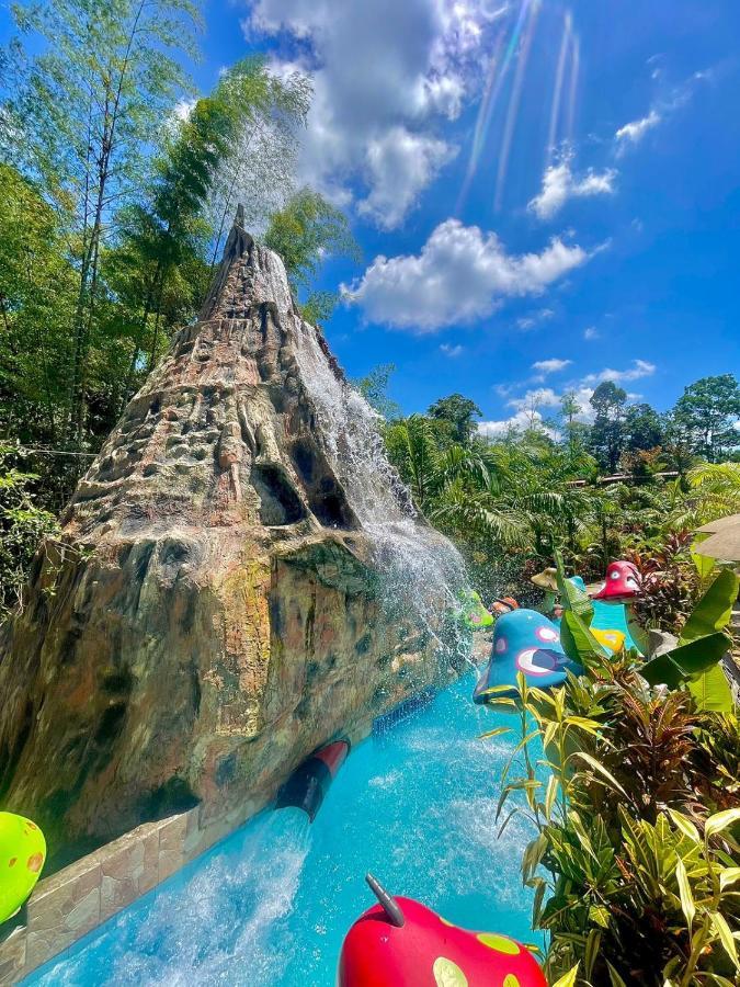 Hosteria D'Carlos Aqua Park Hotel Santo Domingo de los Colorados Ngoại thất bức ảnh