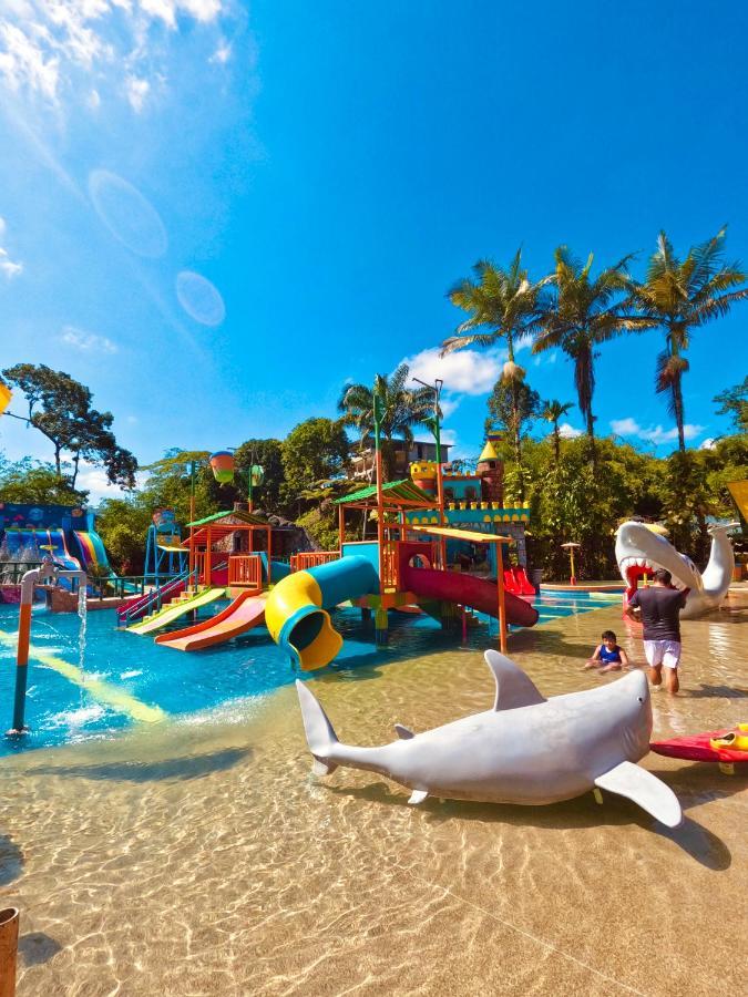 Hosteria D'Carlos Aqua Park Hotel Santo Domingo de los Colorados Ngoại thất bức ảnh