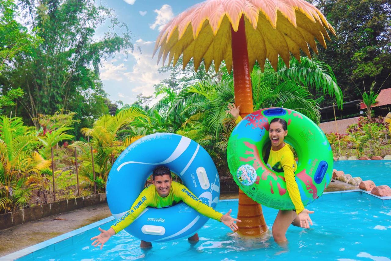Hosteria D'Carlos Aqua Park Hotel Santo Domingo de los Colorados Ngoại thất bức ảnh