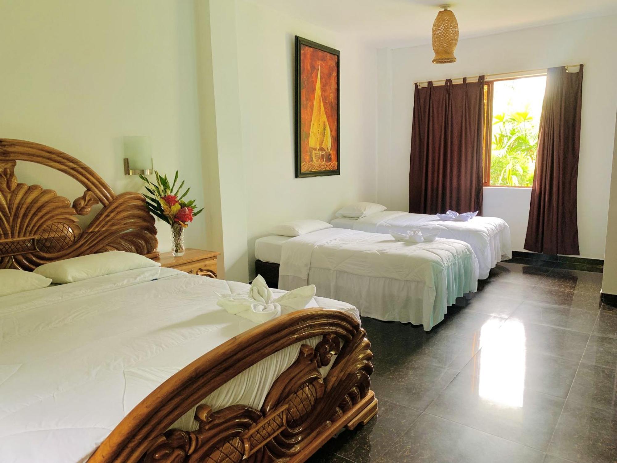 Hosteria D'Carlos Aqua Park Hotel Santo Domingo de los Colorados Ngoại thất bức ảnh